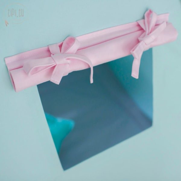 il_794xN.1075597184_cjst.jpg Mint and Pink šator with Pom Poms